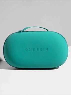 ONE SKIN Teal Travel Case